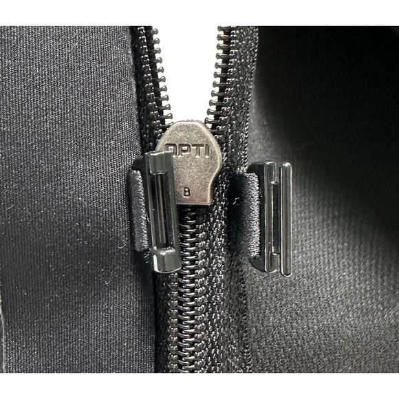 Victoria Secret Sports Bra Black with padding and  Silver Straps and band - Picture 8 of 8